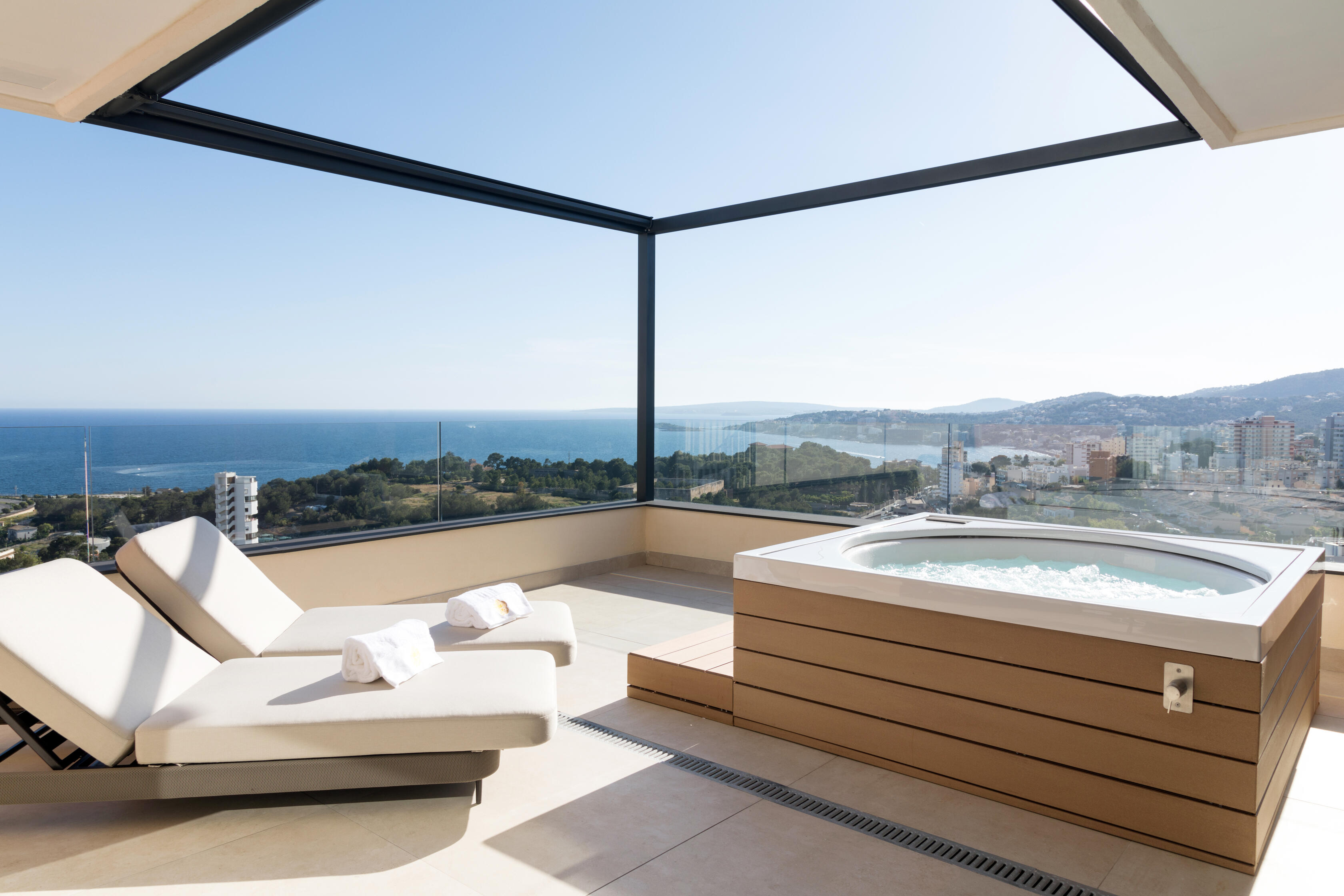 Suite Aquamarine (2).jpg